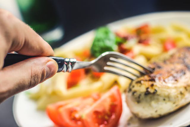 Als advocaten op restaurant moeten op bevel van de rechter